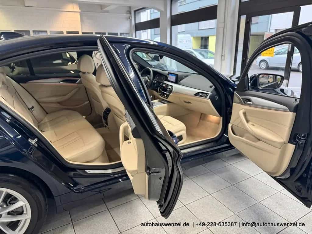 BMW 5 Series 520 d xDrive - nur 21.ooo km - LEDER SD AHK 360 03/2020-photo-26