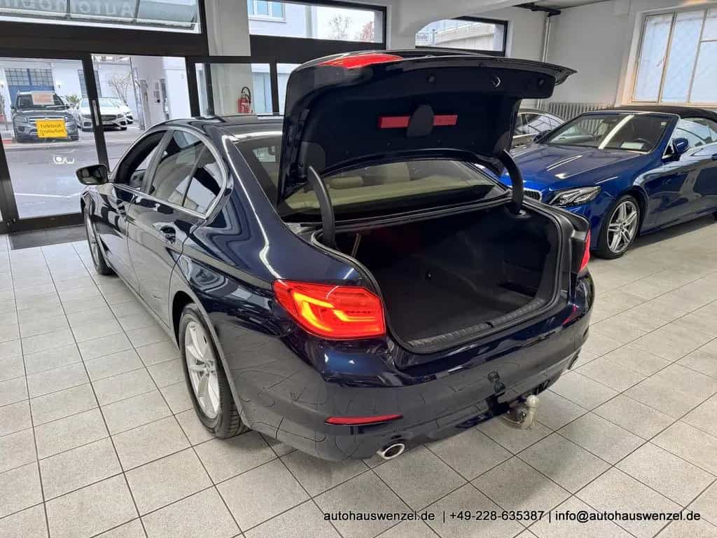 BMW 5 Series 520 d xDrive - nur 21.ooo km - LEDER SD AHK 360 03/2020-photo-28