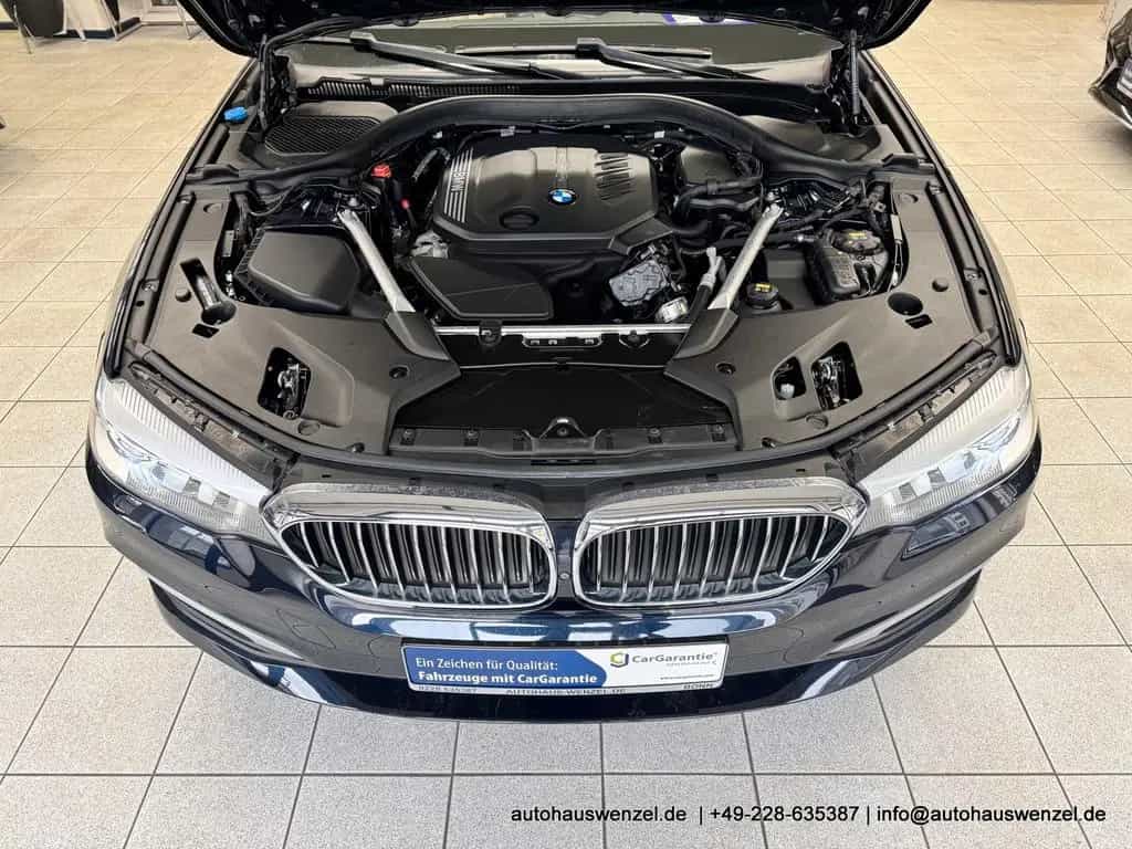 BMW 5 Series 520 d xDrive - nur 21.ooo km - LEDER SD AHK 360 03/2020-photo-29