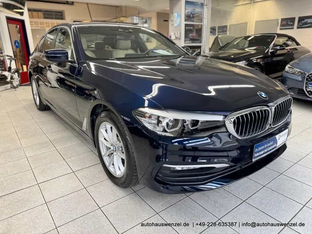 BMW 5 Series 520 d xDrive - nur 21.ooo km - LEDER SD AHK 360 03/2020-photo-4