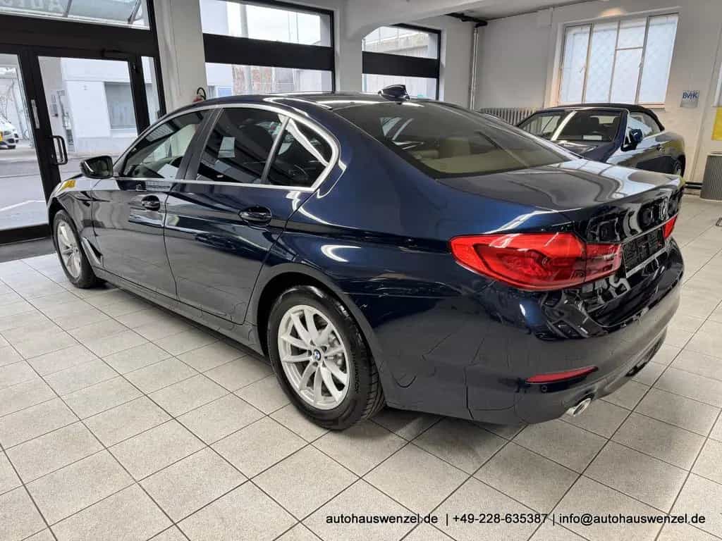 BMW 5 Series 520 d xDrive - nur 21.ooo km - LEDER SD AHK 360 03/2020-photo-7