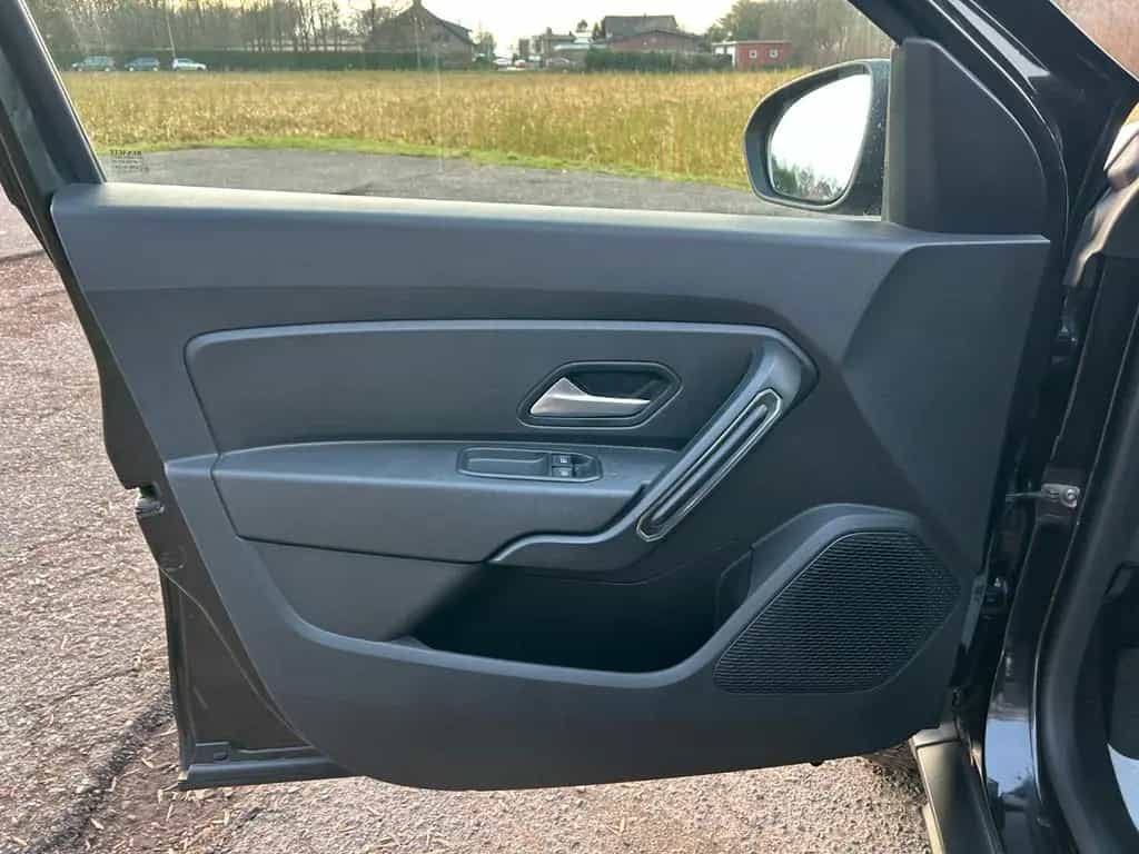 Dacia Duster II Comfort SCe 115 Navi Kamera PDC 03/2019-photo-11
