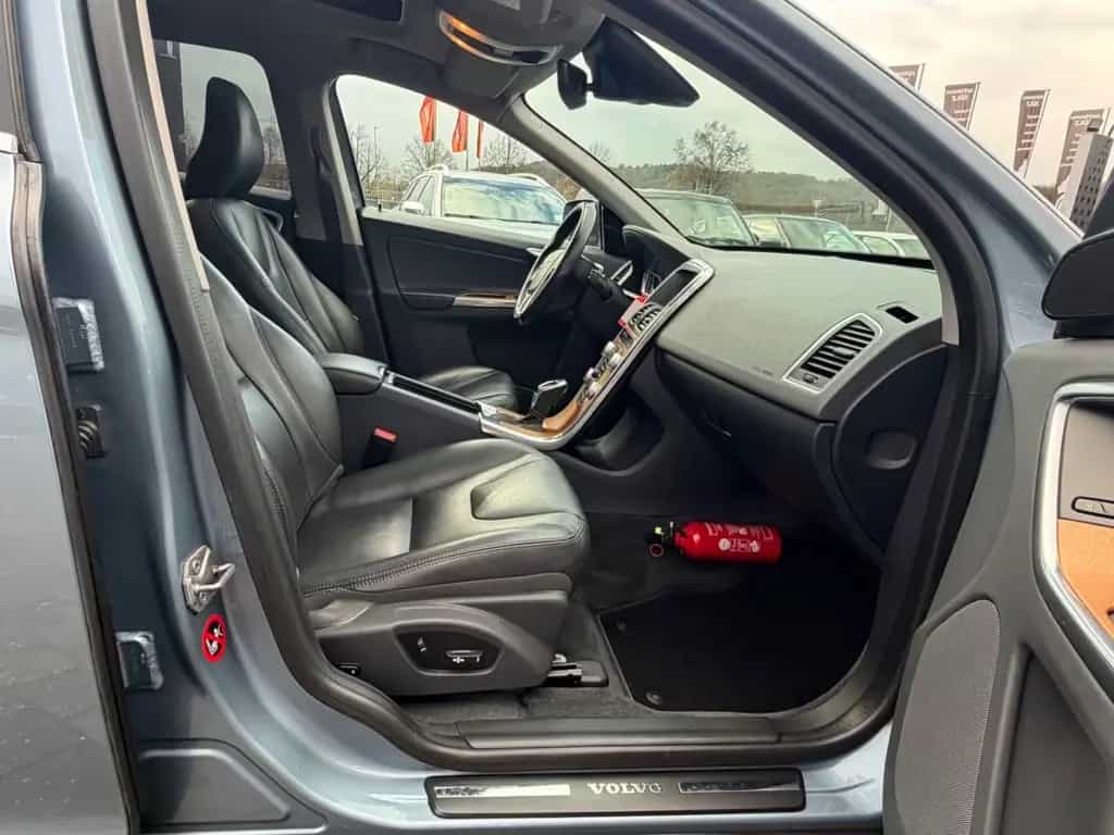 Volvo XC60 T6 Summum /Auto./Leder/Navi/Panorama 11/2016-photo-22
