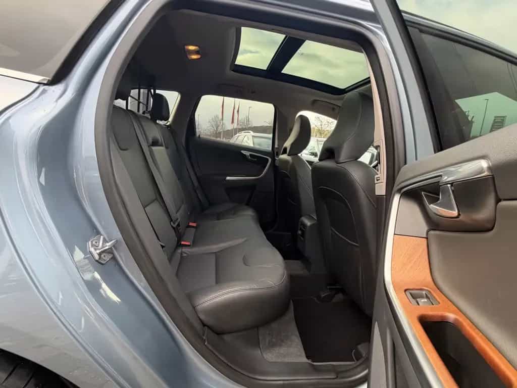 Volvo XC60 T6 Summum /Auto./Leder/Navi/Panorama 11/2016-photo-28