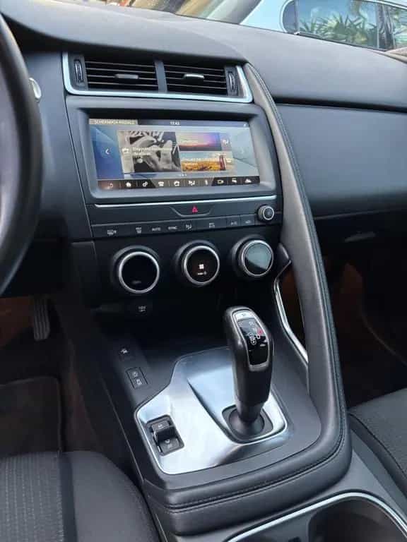 Jaguar E-Pace 2.0D 150 CV AWD aut. R-Dynamic HSE 08/2018-photo-10