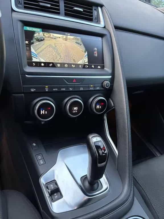 Jaguar E-Pace 2.0D 150 CV AWD aut. R-Dynamic HSE 08/2018-photo-11