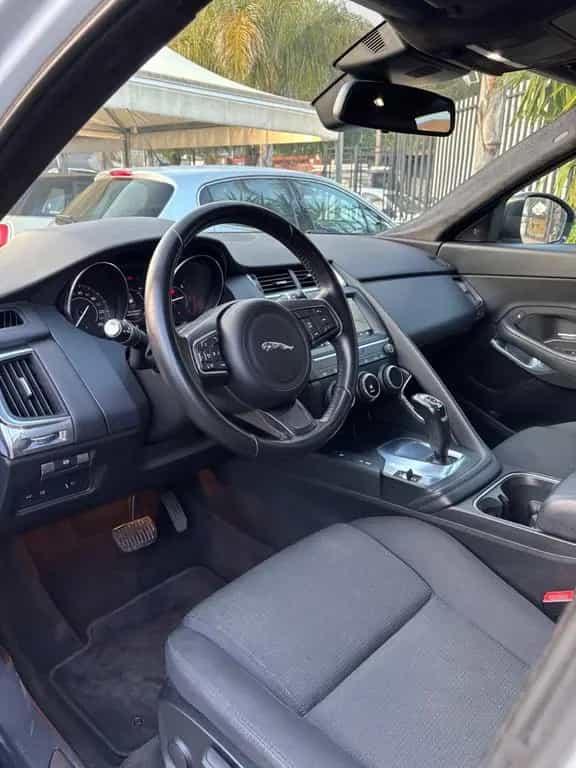 Jaguar E-Pace 2.0D 150 CV AWD aut. R-Dynamic HSE 08/2018-photo-6