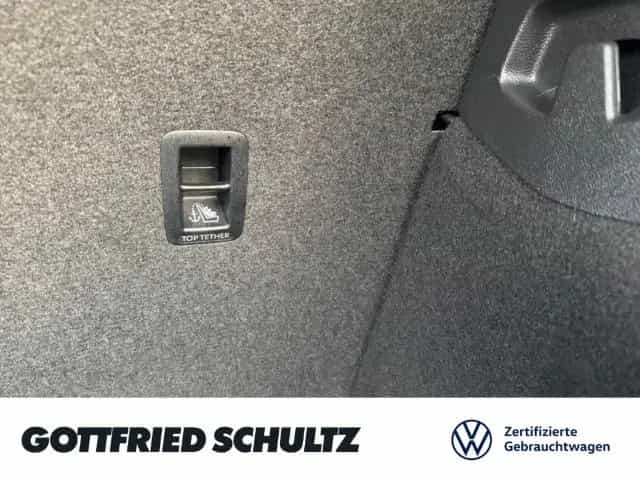 Volkswagen Golf VIII LIFE TSI NAVI SITZHEIZUNG EINPARKHILFE 02/2023-photo-11