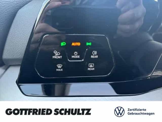 Volkswagen Golf VIII LIFE TSI NAVI SITZHEIZUNG EINPARKHILFE 02/2023-photo-15