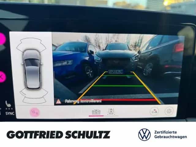 Volkswagen Golf VIII LIFE TSI NAVI SITZHEIZUNG EINPARKHILFE 02/2023-photo-18