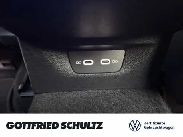 Volkswagen Golf VIII LIFE TSI NAVI SITZHEIZUNG EINPARKHILFE 02/2023-photo-22