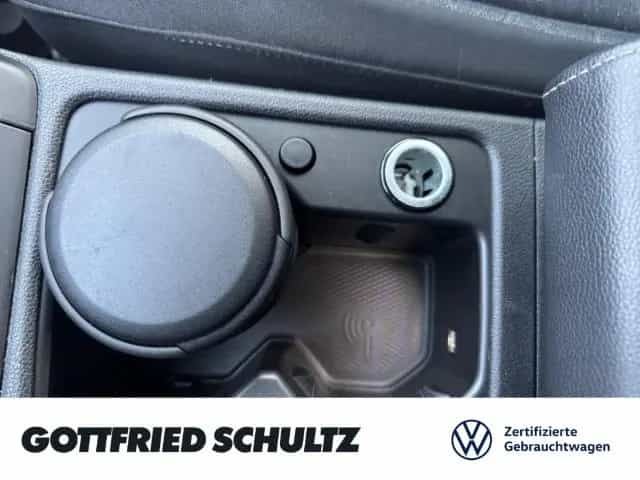 Volkswagen Golf VIII LIFE TSI NAVI SITZHEIZUNG EINPARKHILFE 02/2023-photo-24