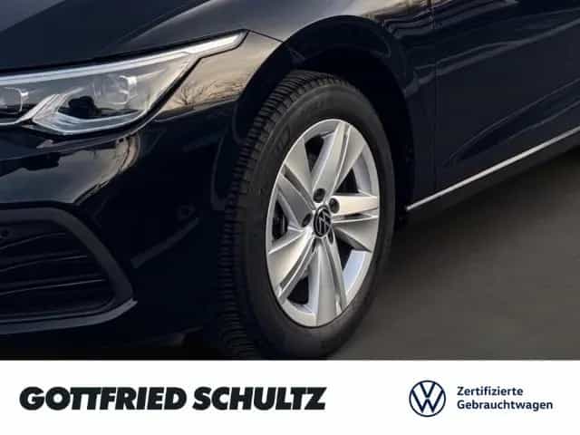 Volkswagen Golf VIII LIFE TSI NAVI SITZHEIZUNG EINPARKHILFE 02/2023-photo-9