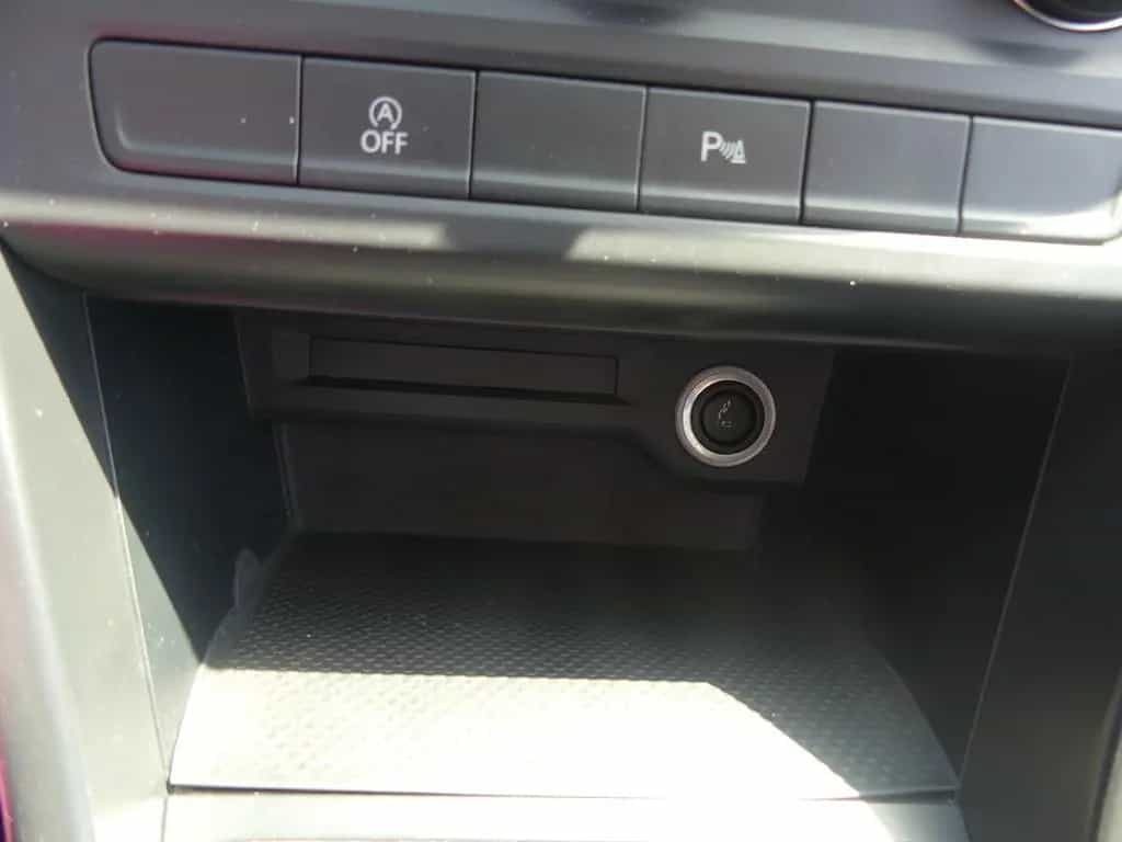 Volkswagen Touran 1.2 TSI Sitzheizung PDC 02/2016-photo-12