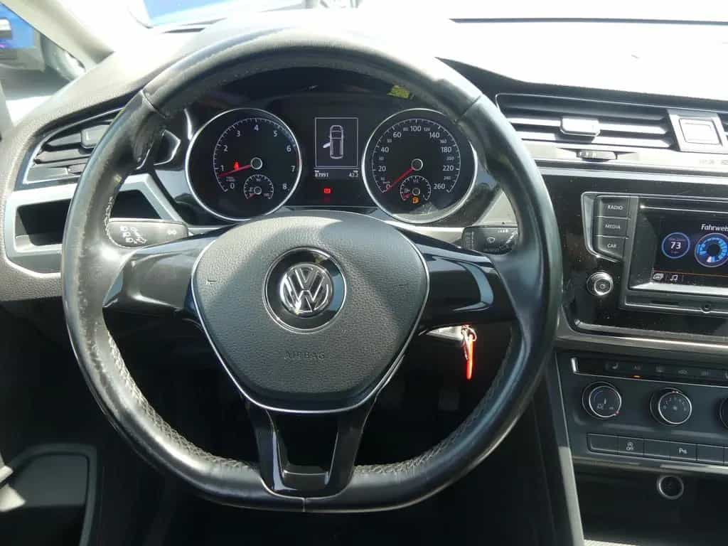 Volkswagen Touran 1.2 TSI Sitzheizung PDC 02/2016-photo-13