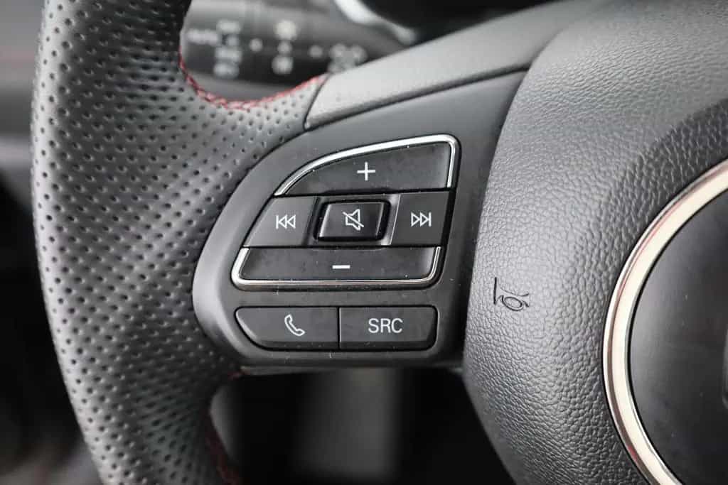 MG HS 1.5 T-GDI Luxury Aut. LED ACC Pano Navi 05/2024-photo-19