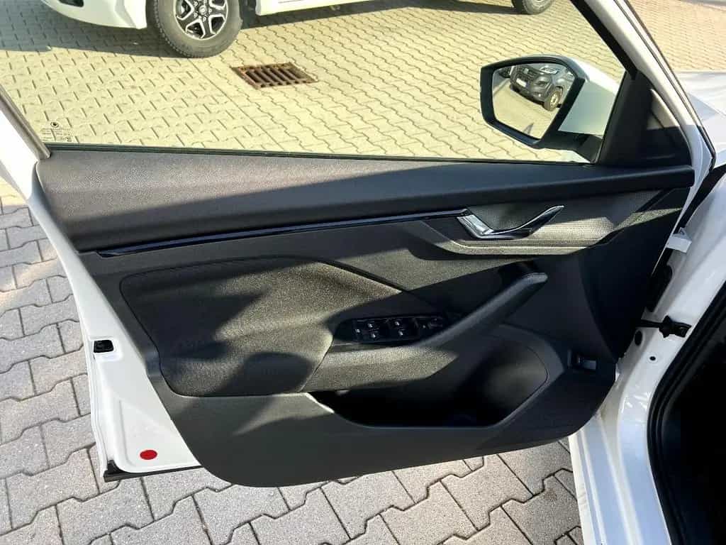 Skoda Kamiq 1.0 TSI DSG Ambition LED Navi Kamera Sitzh 03/2022-photo-10