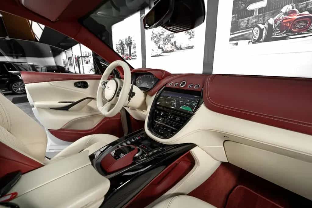 Aston Martin DBX 4.0 V8 #Exclusive Farbkombi #deutsches Fzg. 06/2021-photo-31