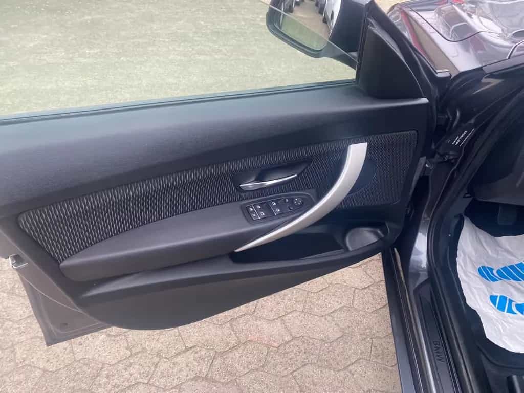 BMW 320 3 Gran Turismo 320 d Advantage 11/2019-photo-17