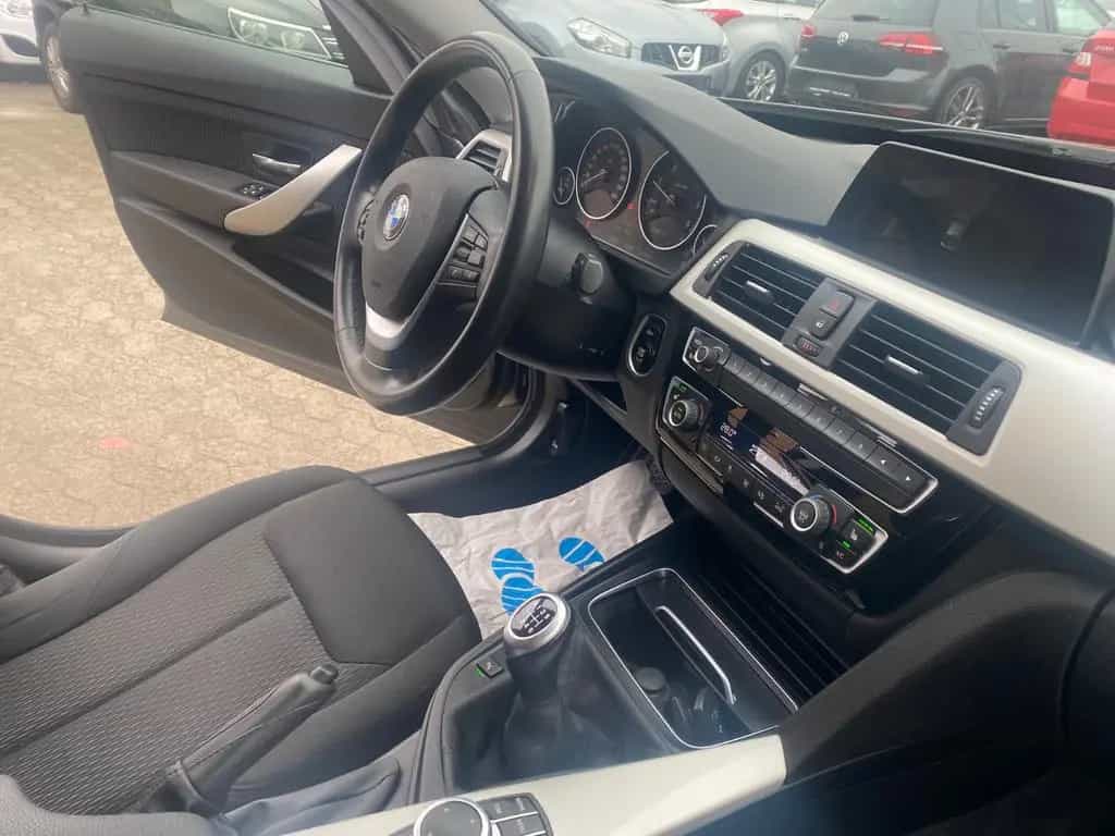 BMW 320 3 Gran Turismo 320 d Advantage 11/2019-photo-24