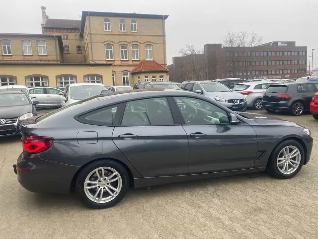 BMW 320 3 Gran Turismo 320 d Advantage 11/2019-photo-5