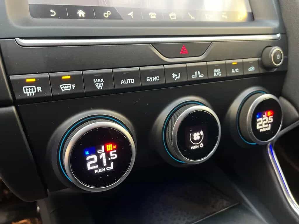 Jaguar E-Pace R-Dynamic *1.HD*BLACK PACK*JAGUAR SERV.* 07/2020-photo-13