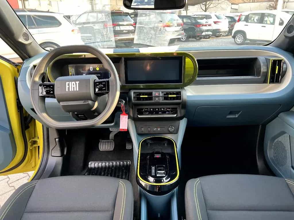 Fiat Grande Panda 1.2 eDCT Business Edition Icon LED 06/2026-photo-17