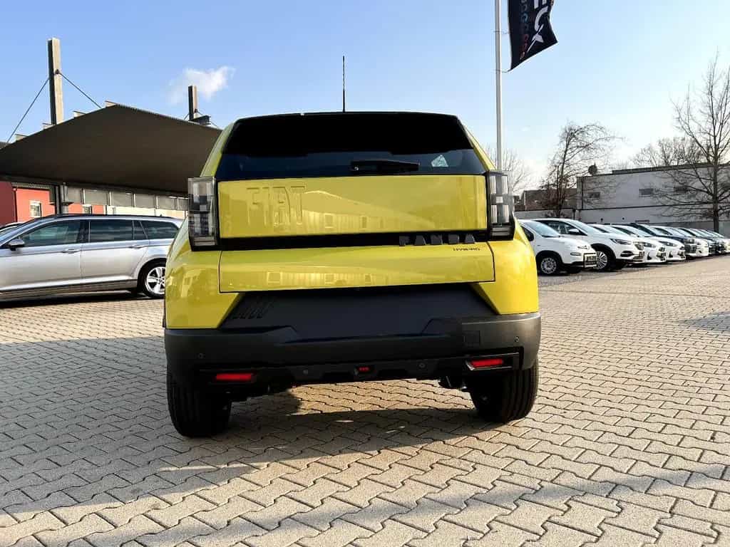 Fiat Grande Panda 1.2 eDCT Business Edition Icon LED 06/2026-photo-2