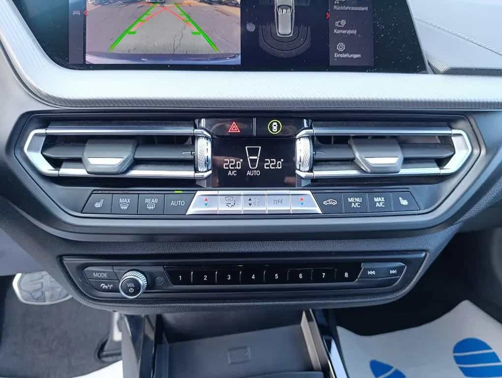 BMW M135 i xDrive Performance M Head-Up LED Navi 03/2020-photo-19