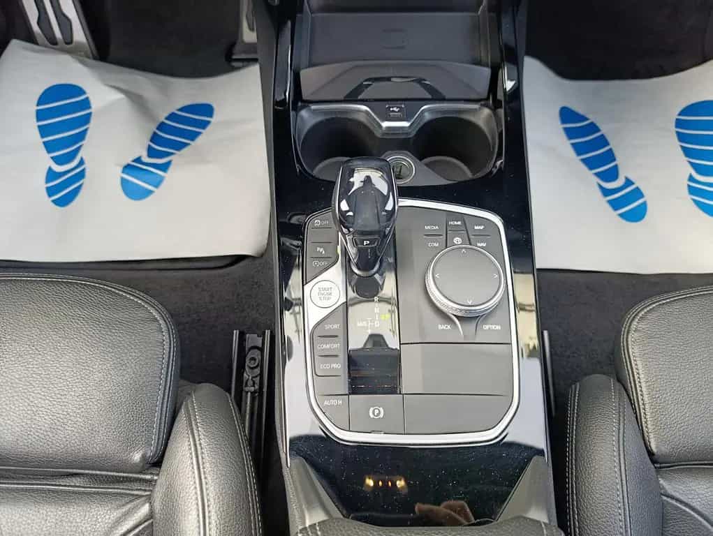 BMW M135 i xDrive Performance M Head-Up LED Navi 03/2020-photo-21