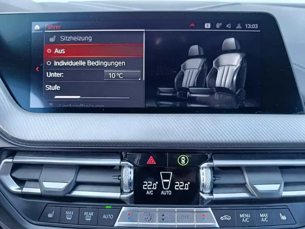 BMW M135 i xDrive Performance M Head-Up LED Navi 03/2020-photo-32