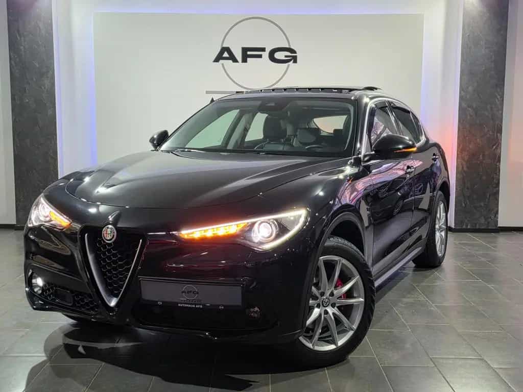 Alfa Romeo Stelvio SuperQ4*PANO/SCHIEBE*SHZ*LHZ*AHK*NAVI* 09/2017-photo-0