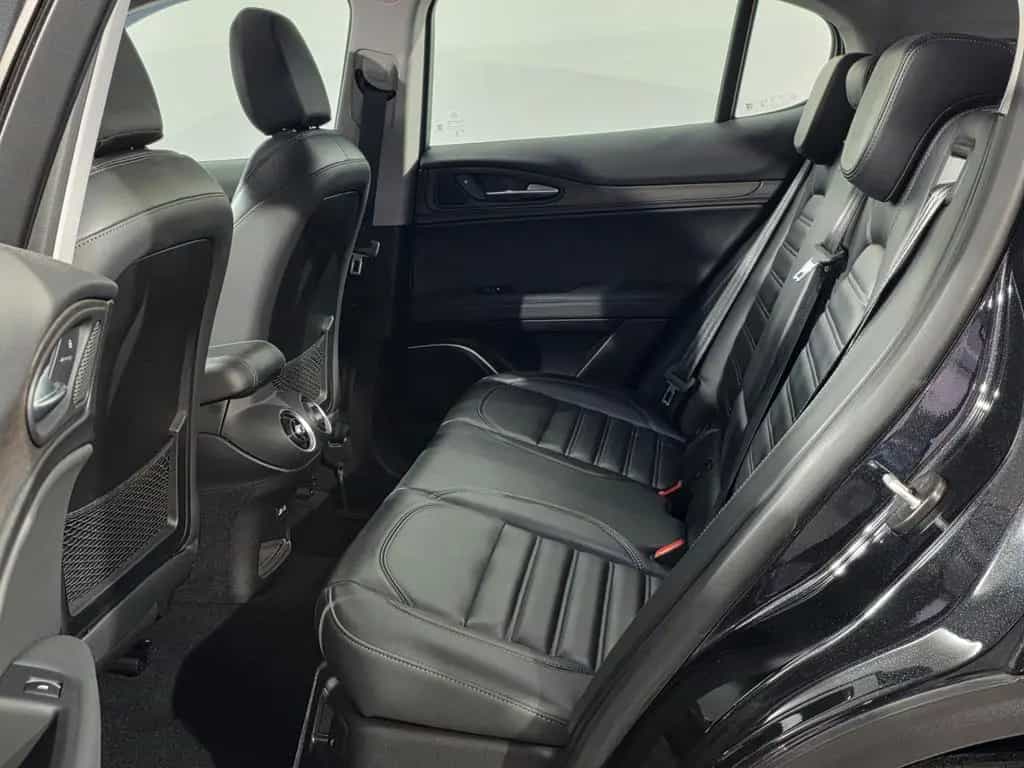 Alfa Romeo Stelvio SuperQ4*PANO/SCHIEBE*SHZ*LHZ*AHK*NAVI* 09/2017-photo-18