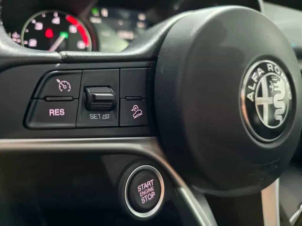 Alfa Romeo Stelvio SuperQ4*PANO/SCHIEBE*SHZ*LHZ*AHK*NAVI* 09/2017-photo-22