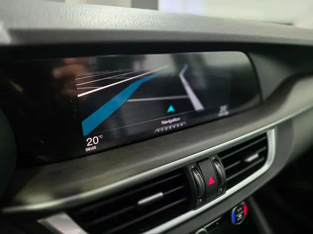 Alfa Romeo Stelvio SuperQ4*PANO/SCHIEBE*SHZ*LHZ*AHK*NAVI* 09/2017-photo-25