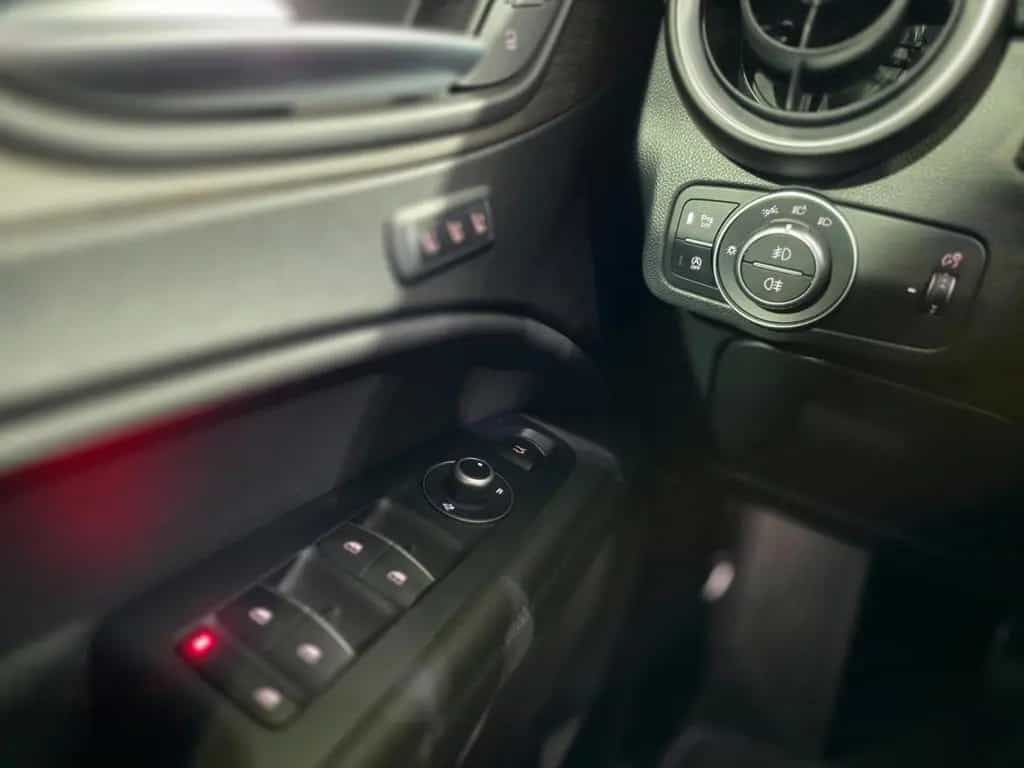 Alfa Romeo Stelvio SuperQ4*PANO/SCHIEBE*SHZ*LHZ*AHK*NAVI* 09/2017-photo-31