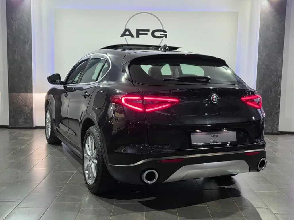 Alfa Romeo Stelvio SuperQ4*PANO/SCHIEBE*SHZ*LHZ*AHK*NAVI* 09/2017-photo-6
