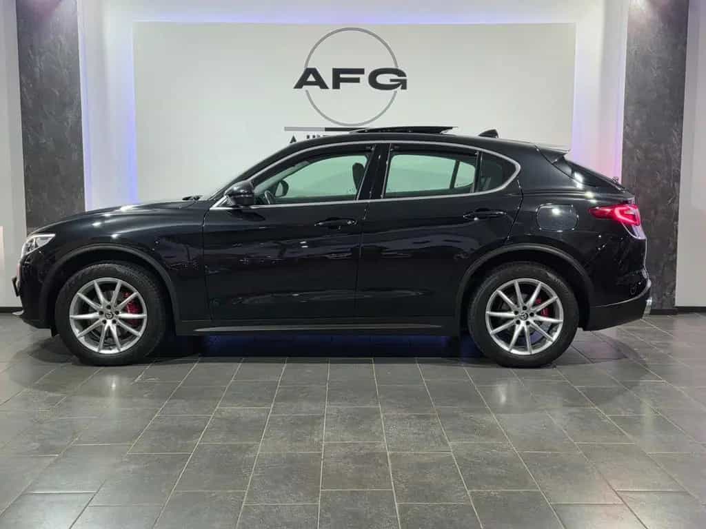 Alfa Romeo Stelvio SuperQ4*PANO/SCHIEBE*SHZ*LHZ*AHK*NAVI* 09/2017-photo-7