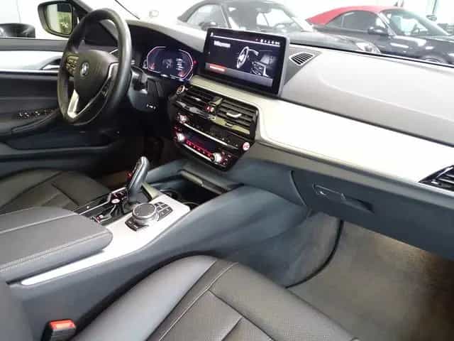 BMW 5 Series 520d LED Leder PDC Cam LiveCock.DAB SHZ 1 Hand 03/2023-photo-12