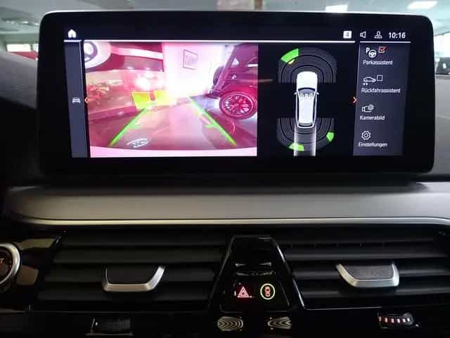 BMW 5 Series 520d LED Leder PDC Cam LiveCock.DAB SHZ 1 Hand 03/2023-photo-18
