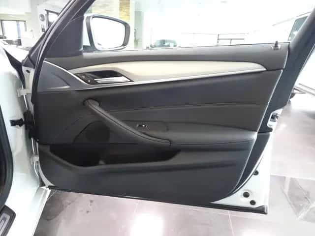 BMW 5 Series 520d LED Leder PDC Cam LiveCock.DAB SHZ 1 Hand 03/2023-photo-19