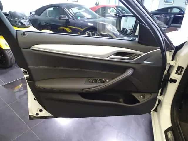 BMW 5 Series 520d LED Leder PDC Cam LiveCock.DAB SHZ 1 Hand 03/2023-photo-23