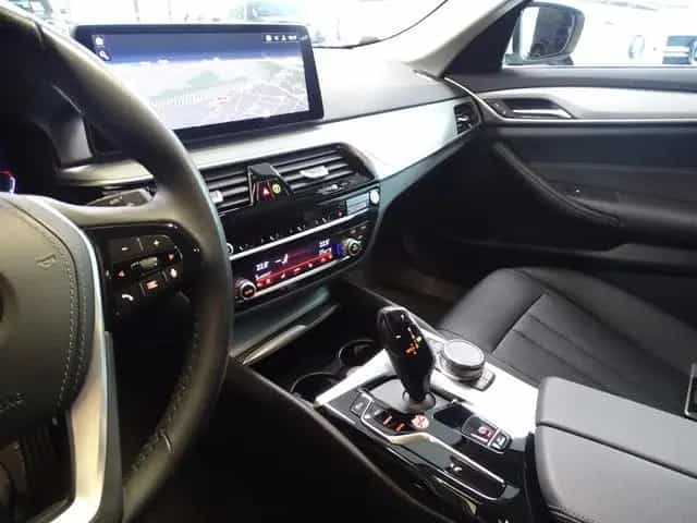 BMW 5 Series 520d LED Leder PDC Cam LiveCock.DAB SHZ 1 Hand 03/2023-photo-24