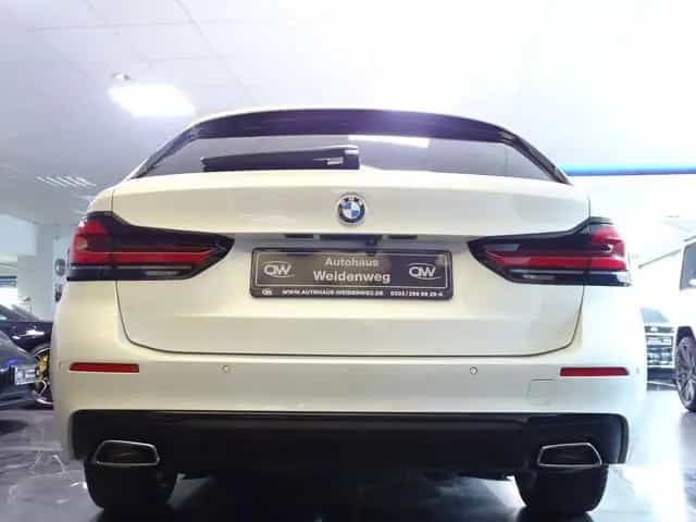 BMW 5 Series 520d LED Leder PDC Cam LiveCock.DAB SHZ 1 Hand 03/2023-photo-7