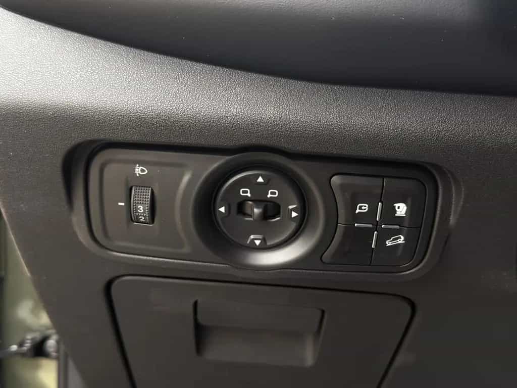 BAW 212 4x4 Diesel Automatik *VOLL*ALLE FARBEN* null-photo-21