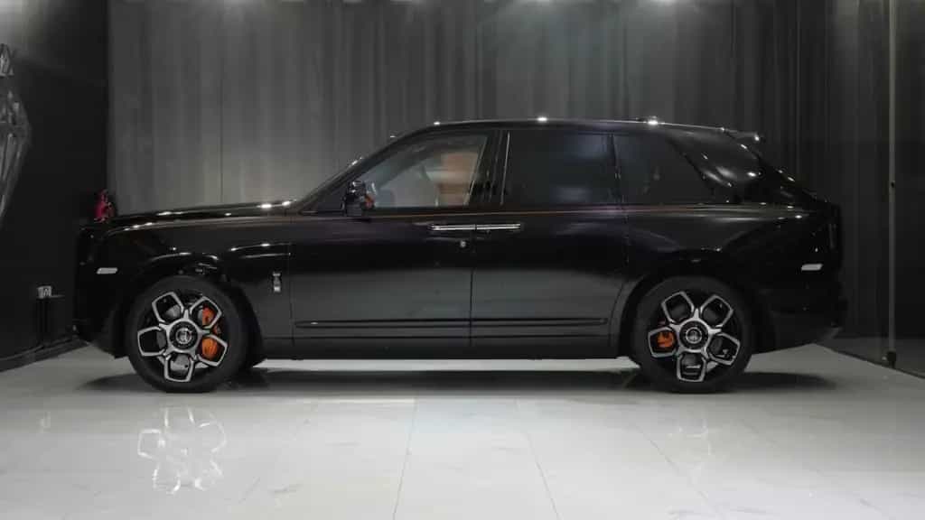 Rolls-Royce Cullinan Black Badge null-photo-3
