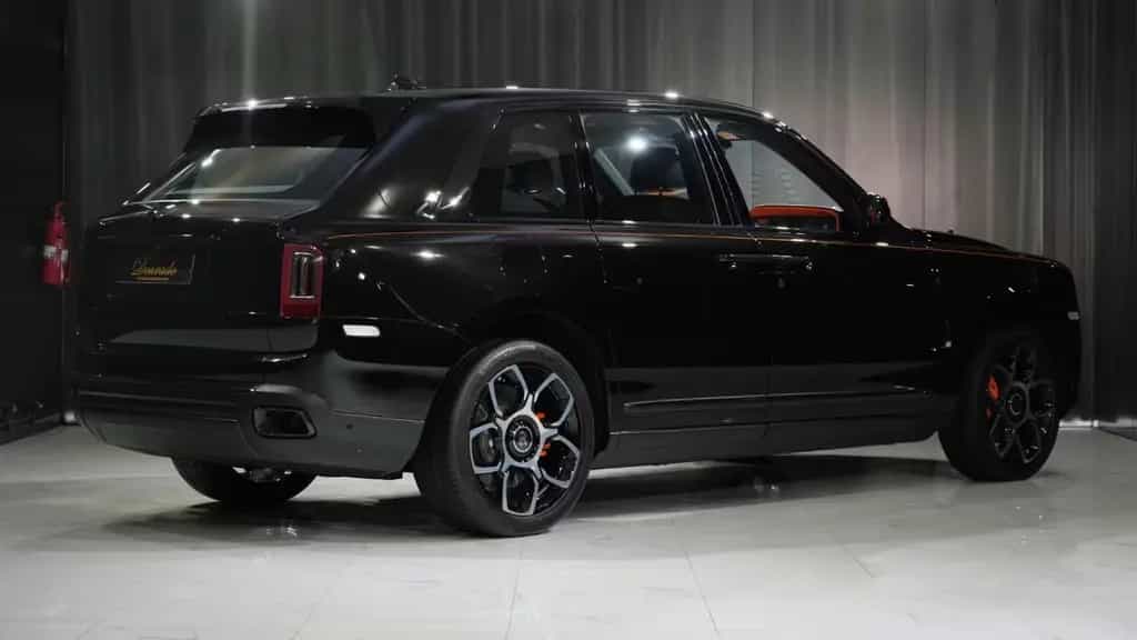 Rolls-Royce Cullinan Black Badge null-photo-6