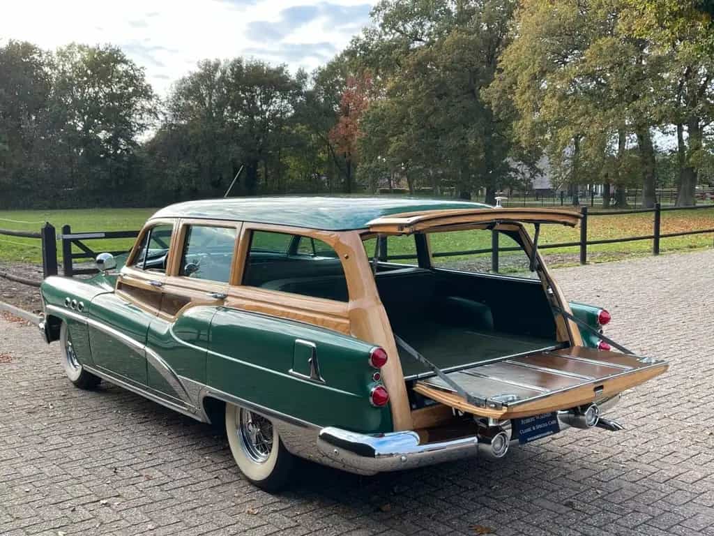 Buick Roadmaster Super Wagon "Woody" 02/1953-photo-7