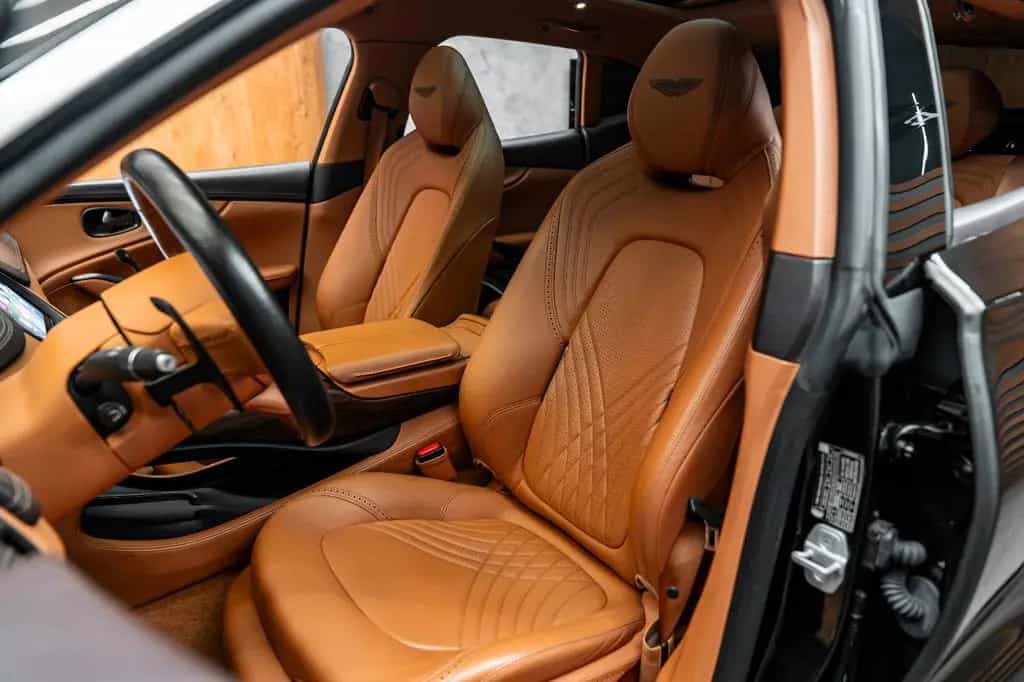 Aston Martin DBX 4.0 V8 08/2020-photo-15