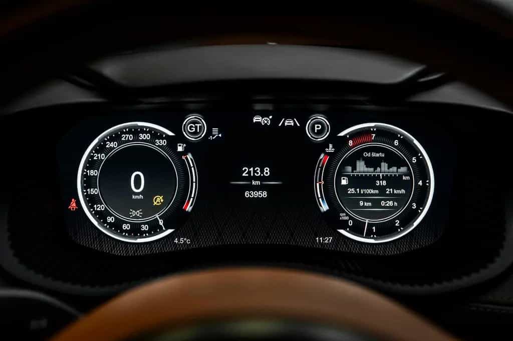 Aston Martin DBX 4.0 V8 08/2020-photo-5